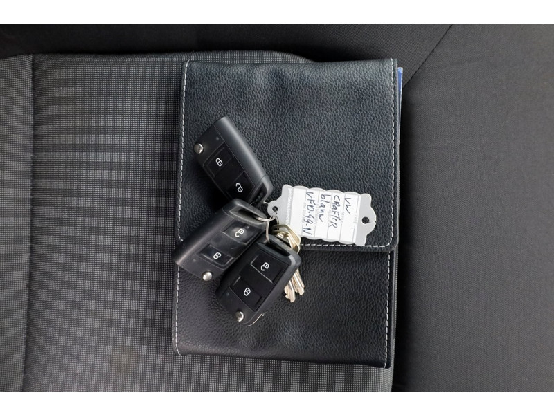 45876937-volkswagen-crafter-6