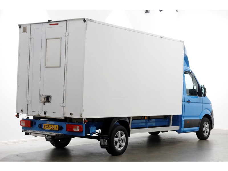 45877224-volkswagen-crafter-2