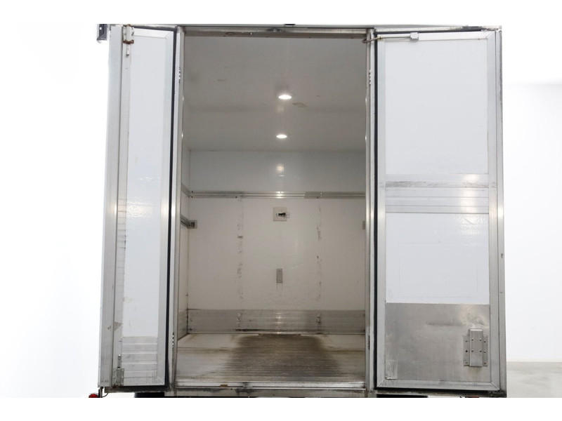 45877224-volkswagen-crafter-5