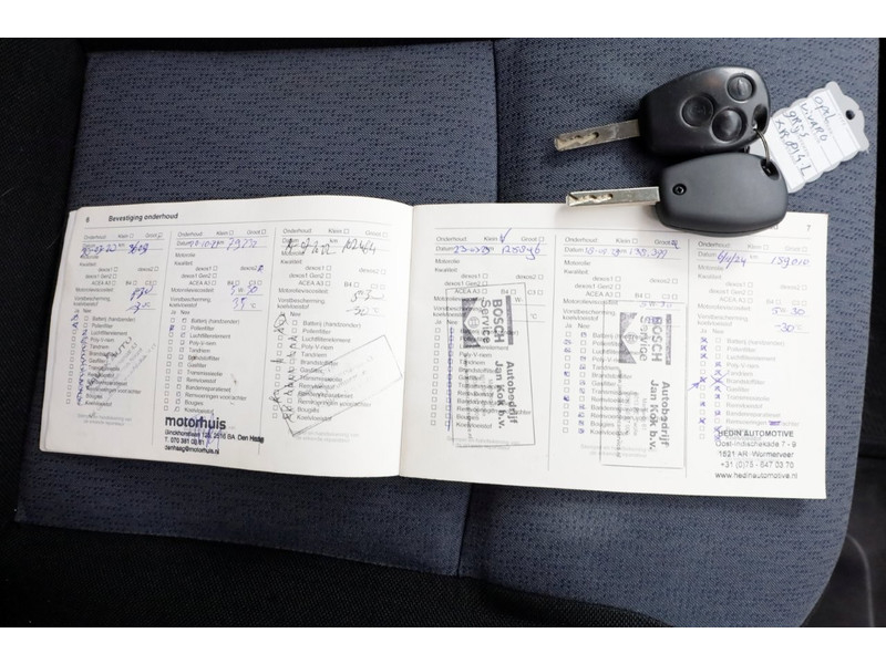 45994563-opel-vivaro-9