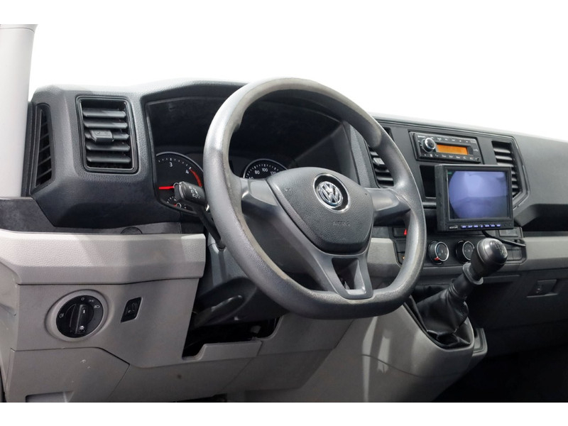 46068554-volkswagen-crafter-12