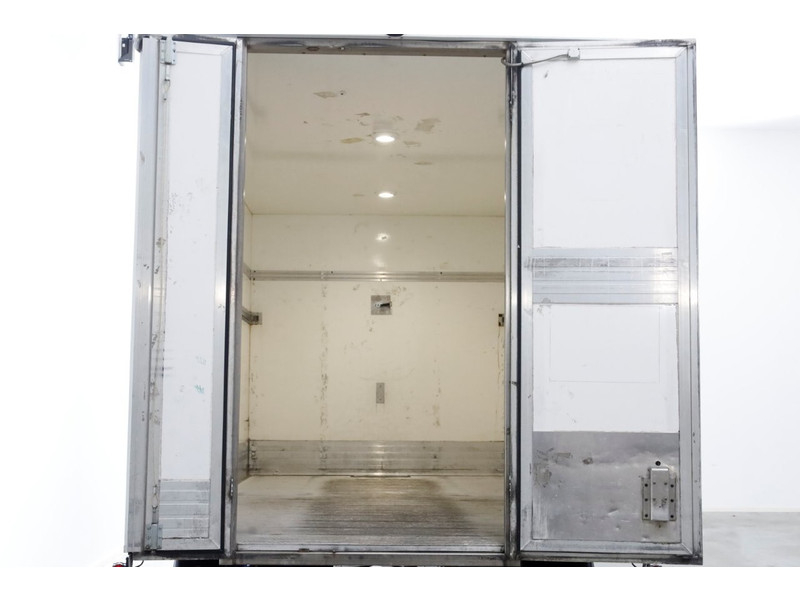 46068554-volkswagen-crafter-5