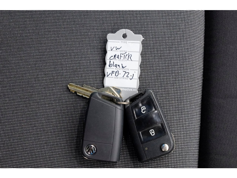 46068554-volkswagen-crafter-6