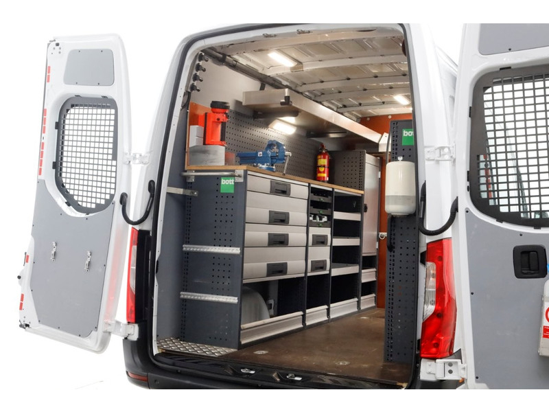 46107609-mercedes-benz-sprinter-11