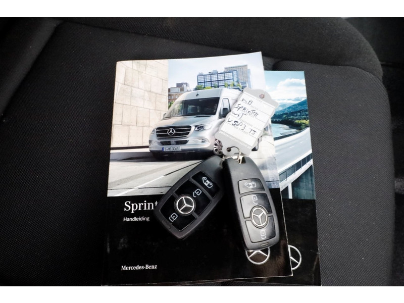 46107609-mercedes-benz-sprinter-6