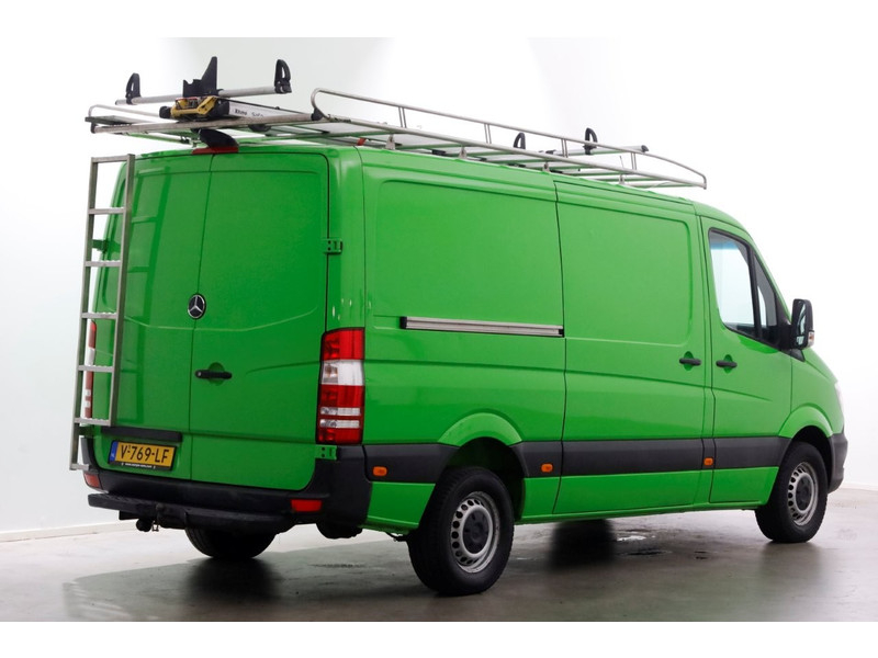 46145581-mercedes-benz-sprinter-2