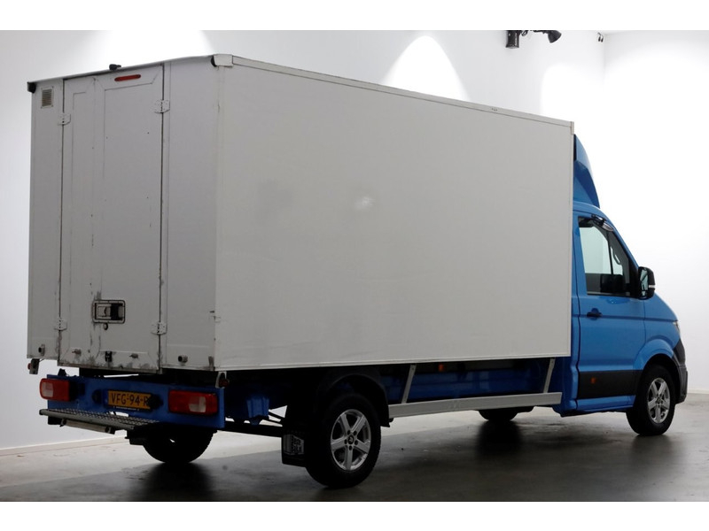 46197828-volkswagen-crafter-2