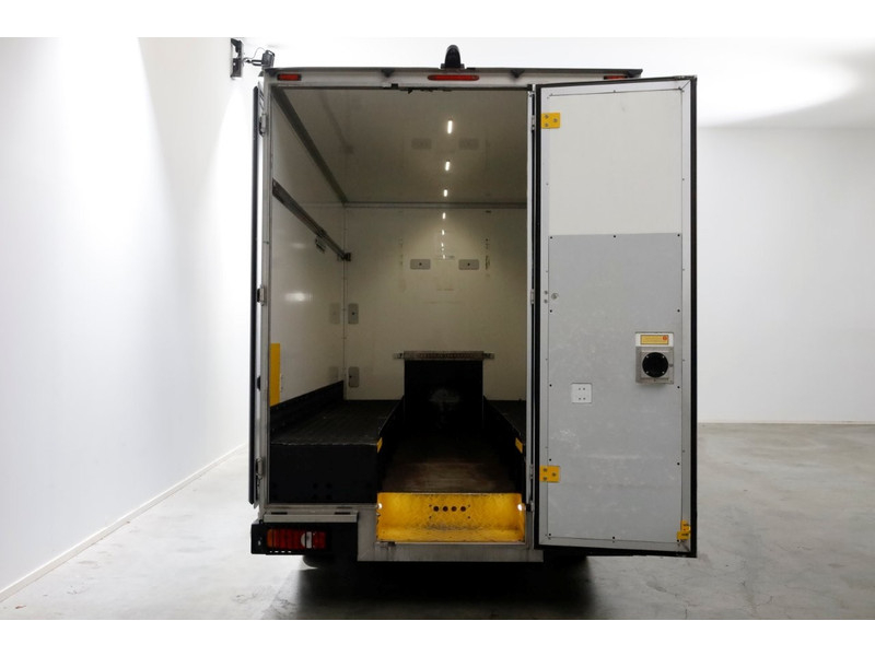 46229333-renault-master-12