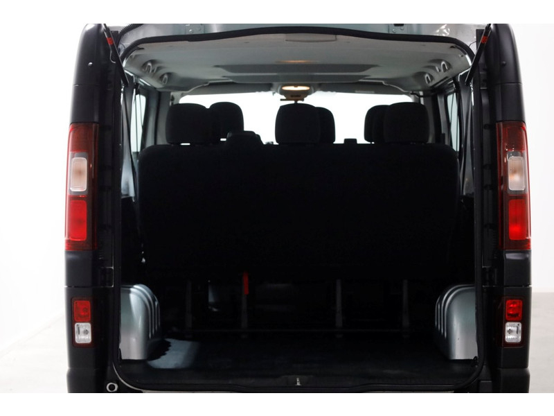 46256946-opel-vivaro-8