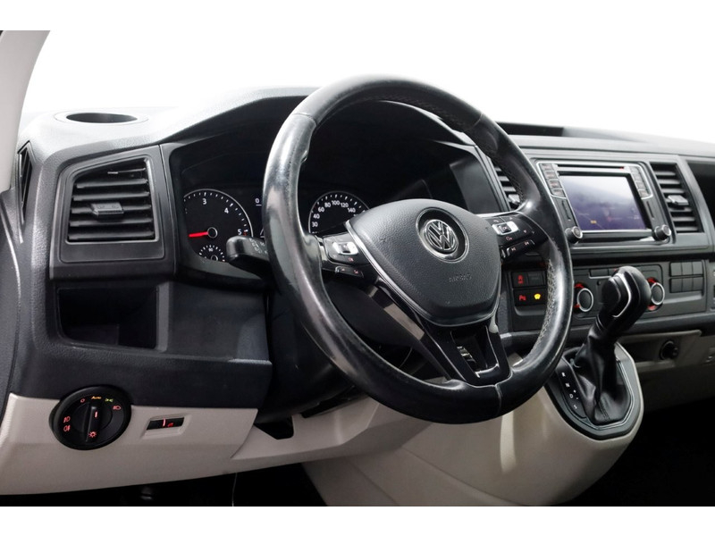 46302144-volkswagen-transporter-13