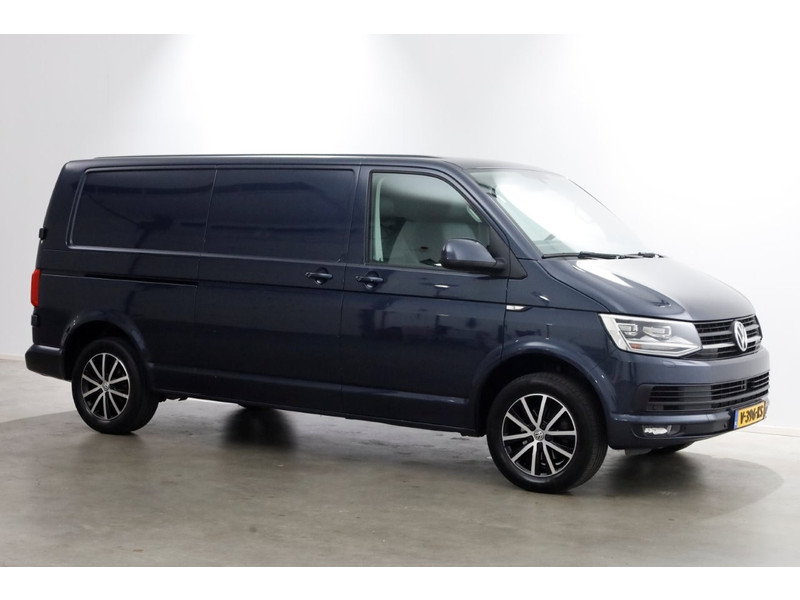 46360333-volkswagen-transporter-10