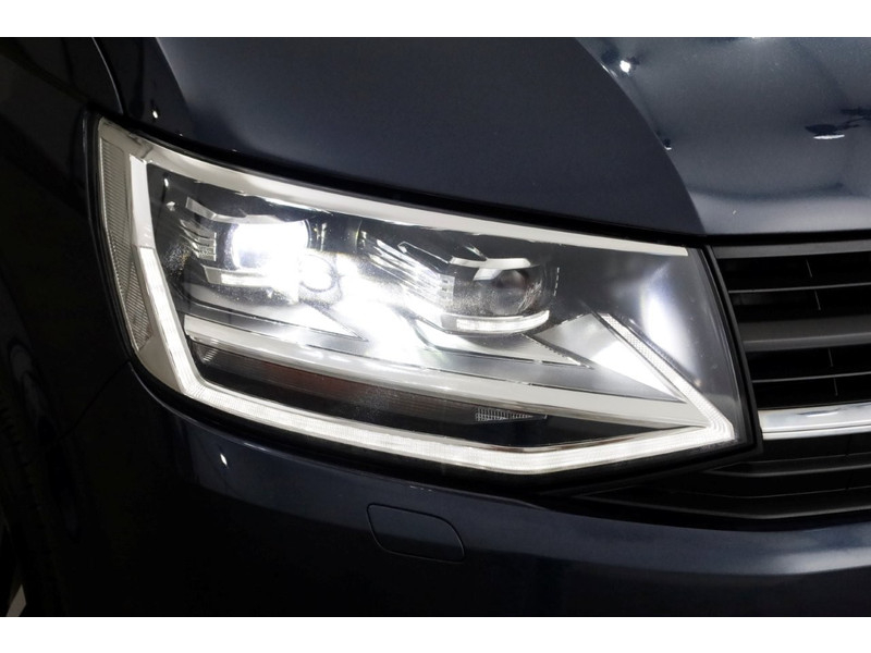 46360333-volkswagen-transporter-11