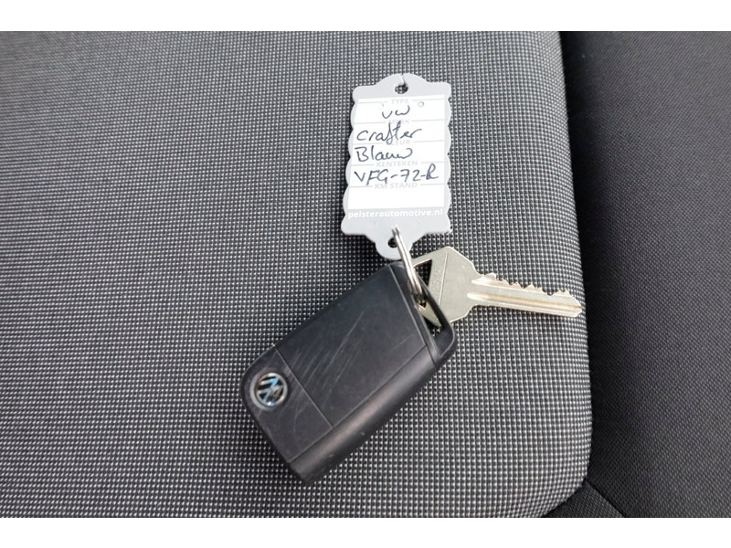 46368037-volkswagen-crafter-6