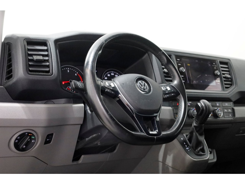 46402437-volkswagen-crafter-12