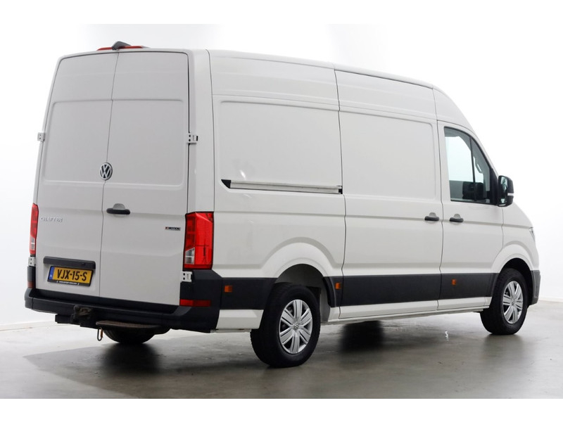 46402437-volkswagen-crafter-2