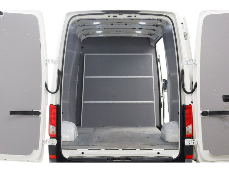 46402437-volkswagen-crafter-5