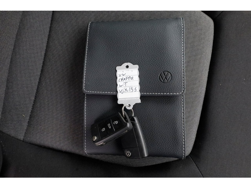 46402437-volkswagen-crafter-6