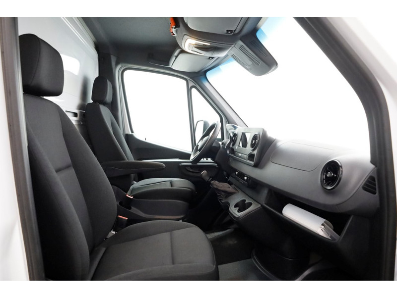 46449425-mercedes-benz-sprinter-5