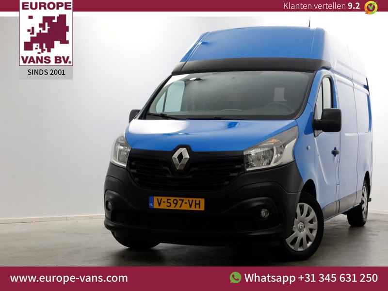 46585204-renault-trafic-1