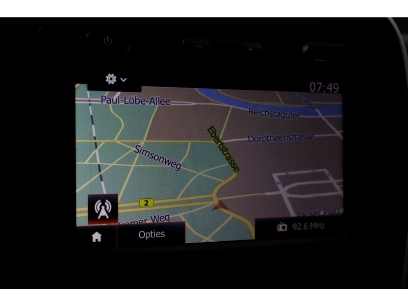 46585204-renault-trafic-13