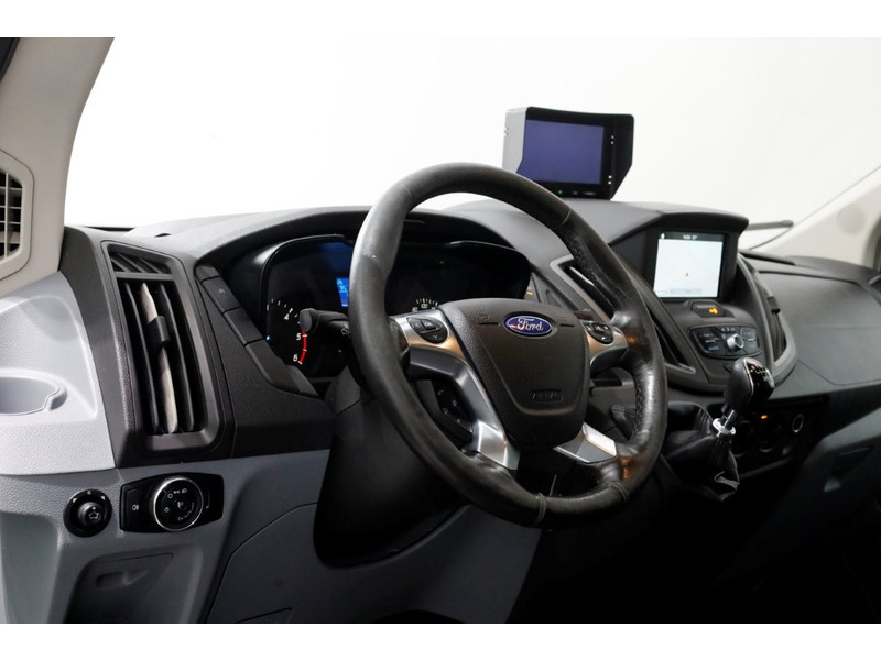 46673227-ford-transit-18