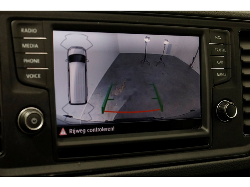 46896025-volkswagen-crafter-16