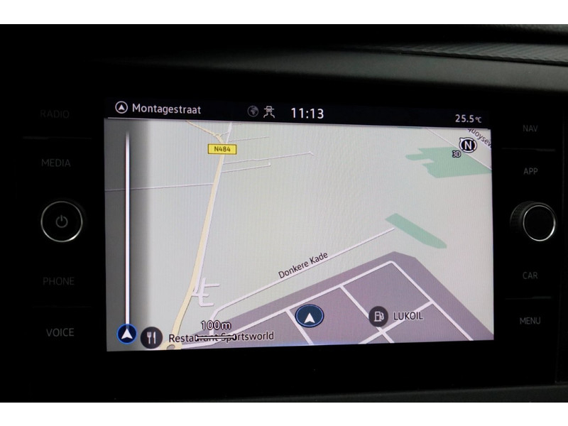 46994149-volkswagen-transporter-13