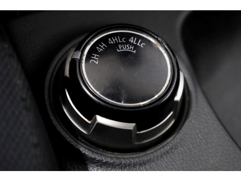 47018837-mitsubishi-l200-16