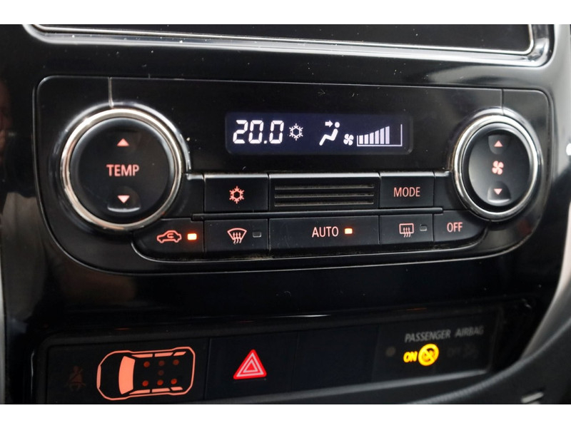 47018837-mitsubishi-l200-17