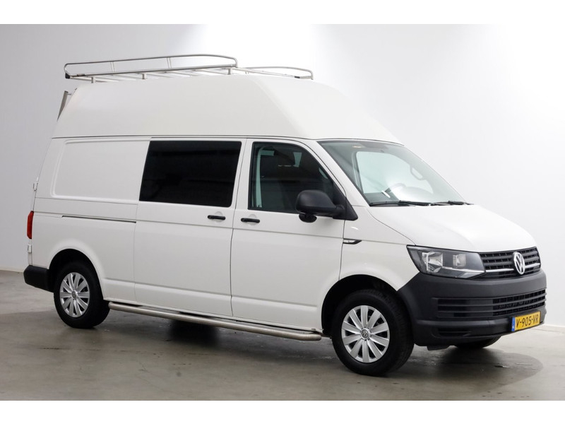47019605-volkswagen-transporter-12