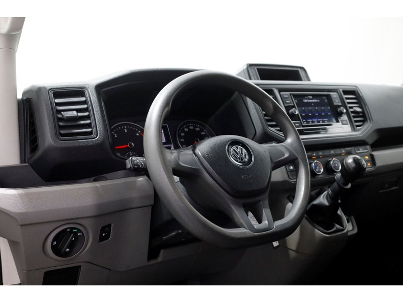 47052674-volkswagen-crafter-12