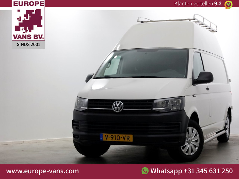 47086818-volkswagen-transporter-1