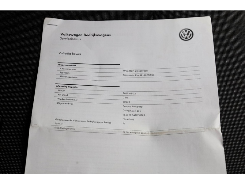 47086818-volkswagen-transporter-7