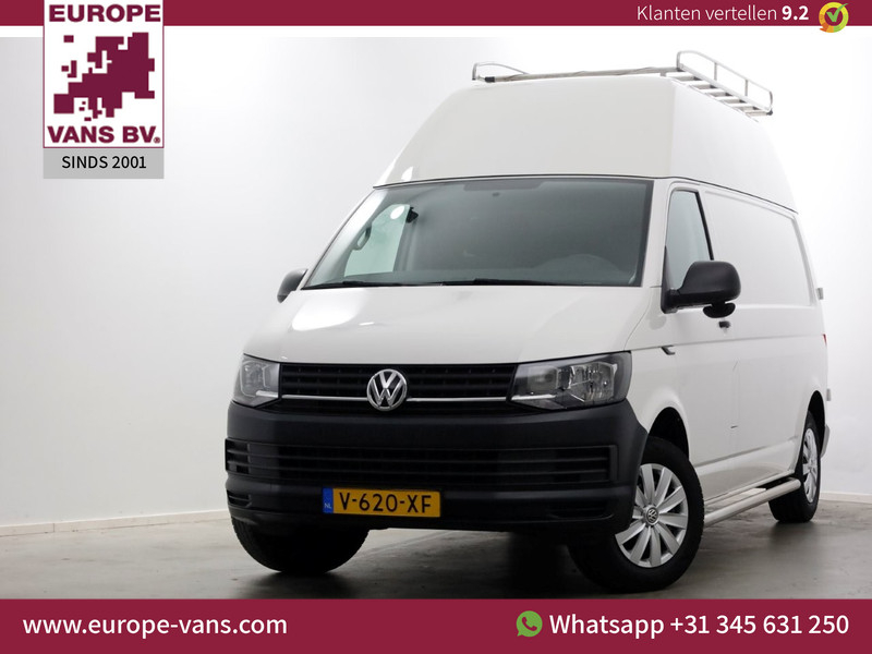47097170-volkswagen-transporter-1