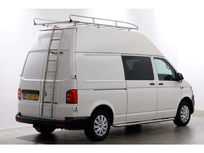 47097170-volkswagen-transporter-2