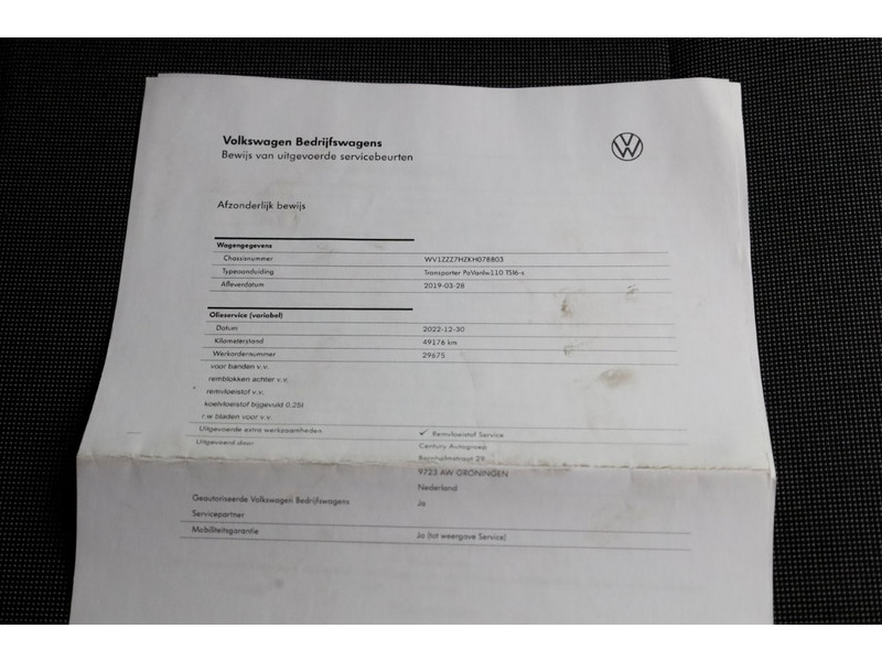 47097170-volkswagen-transporter-9
