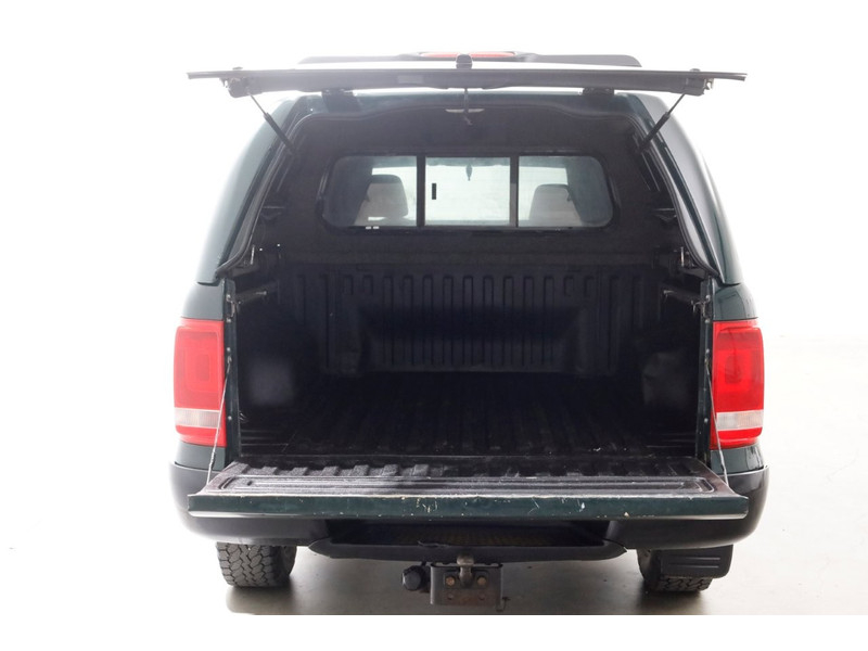 47118967-volkswagen-amarok-13