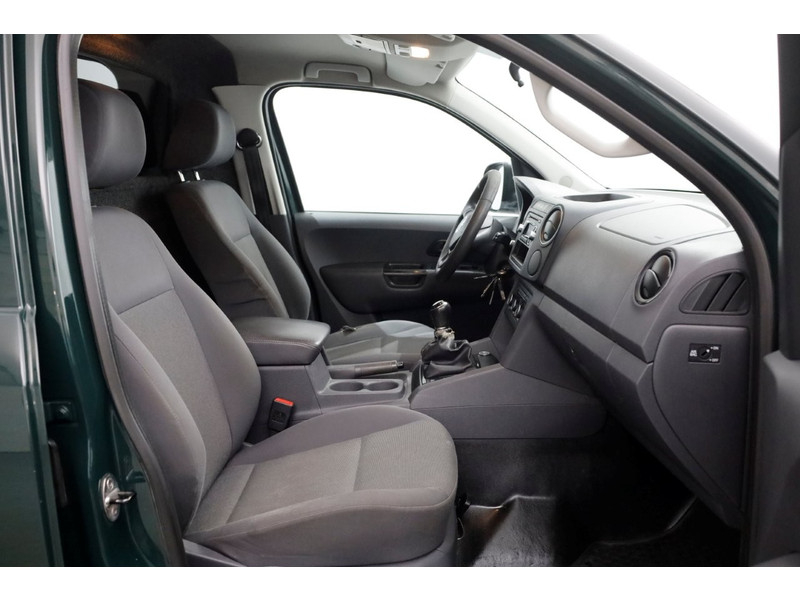 47118967-volkswagen-amarok-3