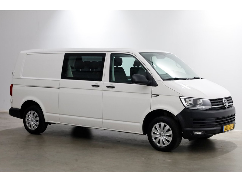 47139501-volkswagen-transporter-12