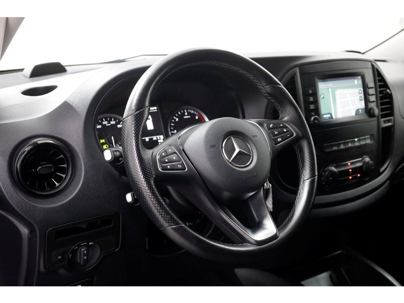 47145303-mercedes-benz-vito-18