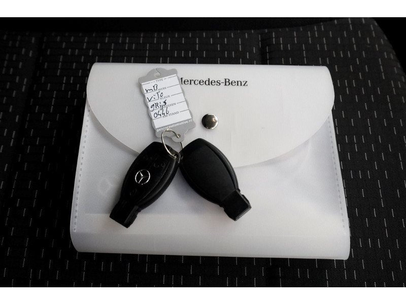 47145303-mercedes-benz-vito-8