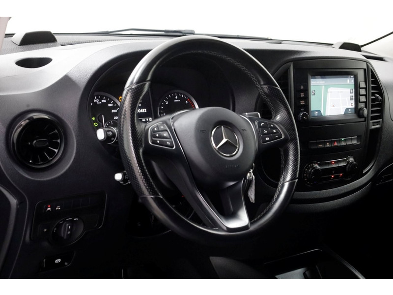 47199786-mercedes-benz-vito-18