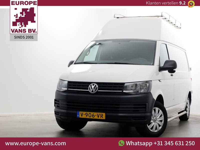 47202587-volkswagen-transporter-1