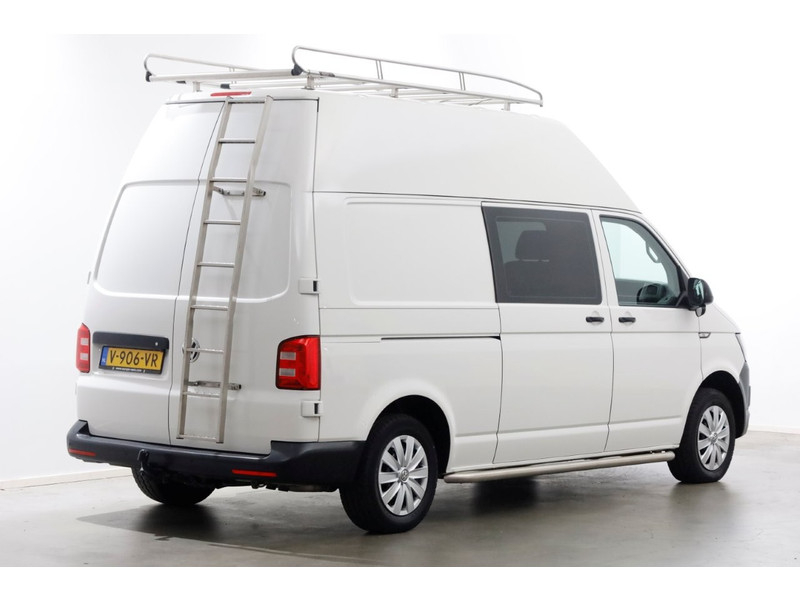 47202587-volkswagen-transporter-2