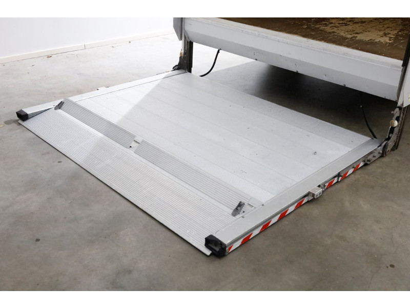 47211168-renault-master-12