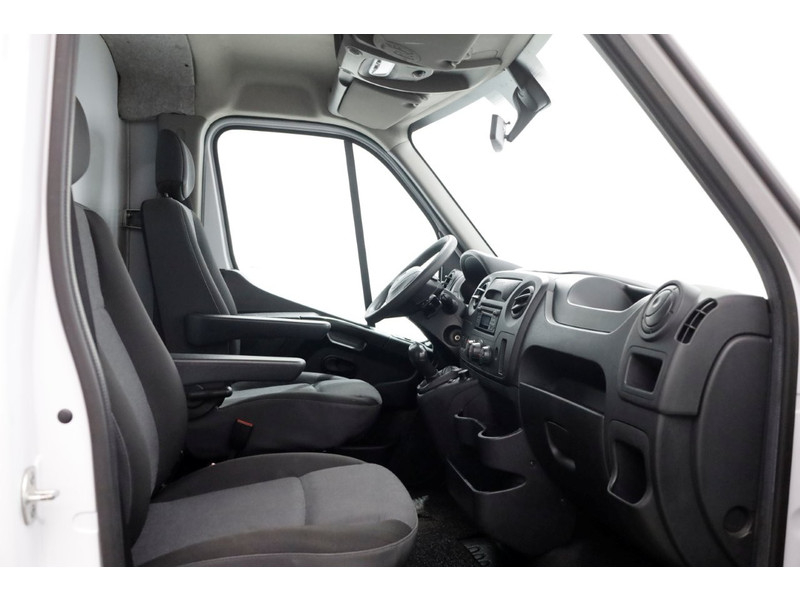 47211168-renault-master-5