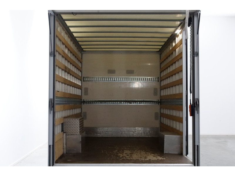 47211168-renault-master-6