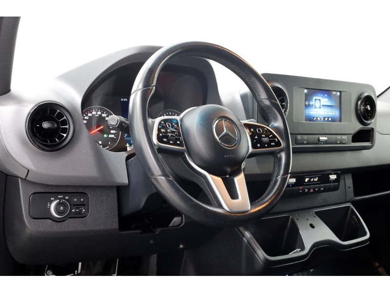 47248486-mercedes-benz-sprinter-12