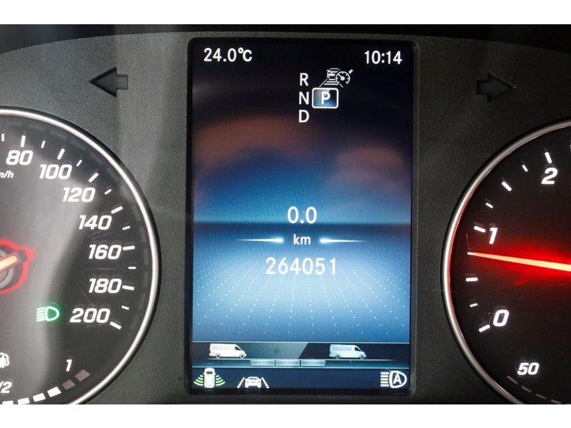 47248486-mercedes-benz-sprinter-16