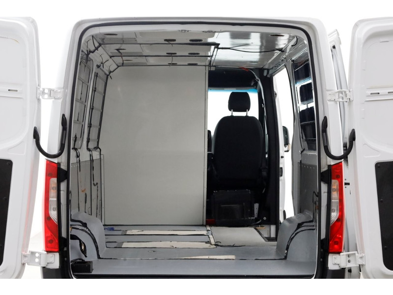 47248486-mercedes-benz-sprinter-5